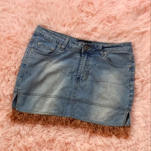 SOLD! Vintage y2k denim skirt with fringe! - Picture 1 of 10